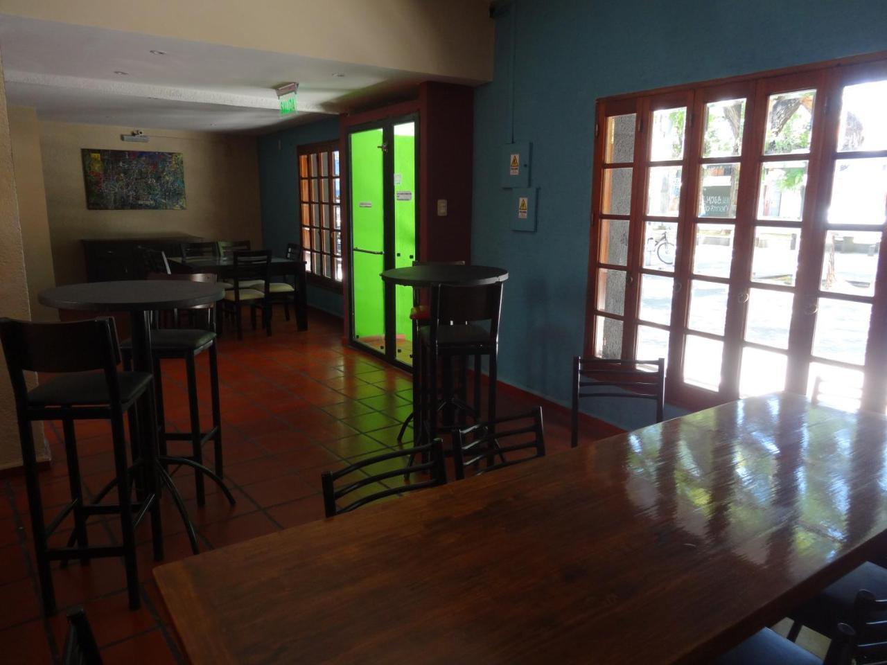 Black Sheep International Hostel Mendoza Extérieur photo